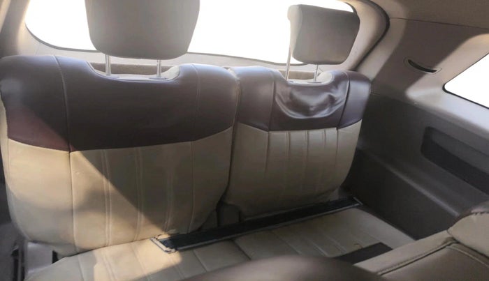 2013 Mahindra XUV500 W8, Diesel, Manual, 1,65,887 km, interior