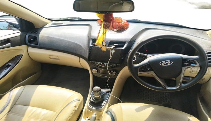 2015 Hyundai Verna FLUIDIC 4S 1.6 VTVT S(O), Petrol, Manual, 58,460 km, interior