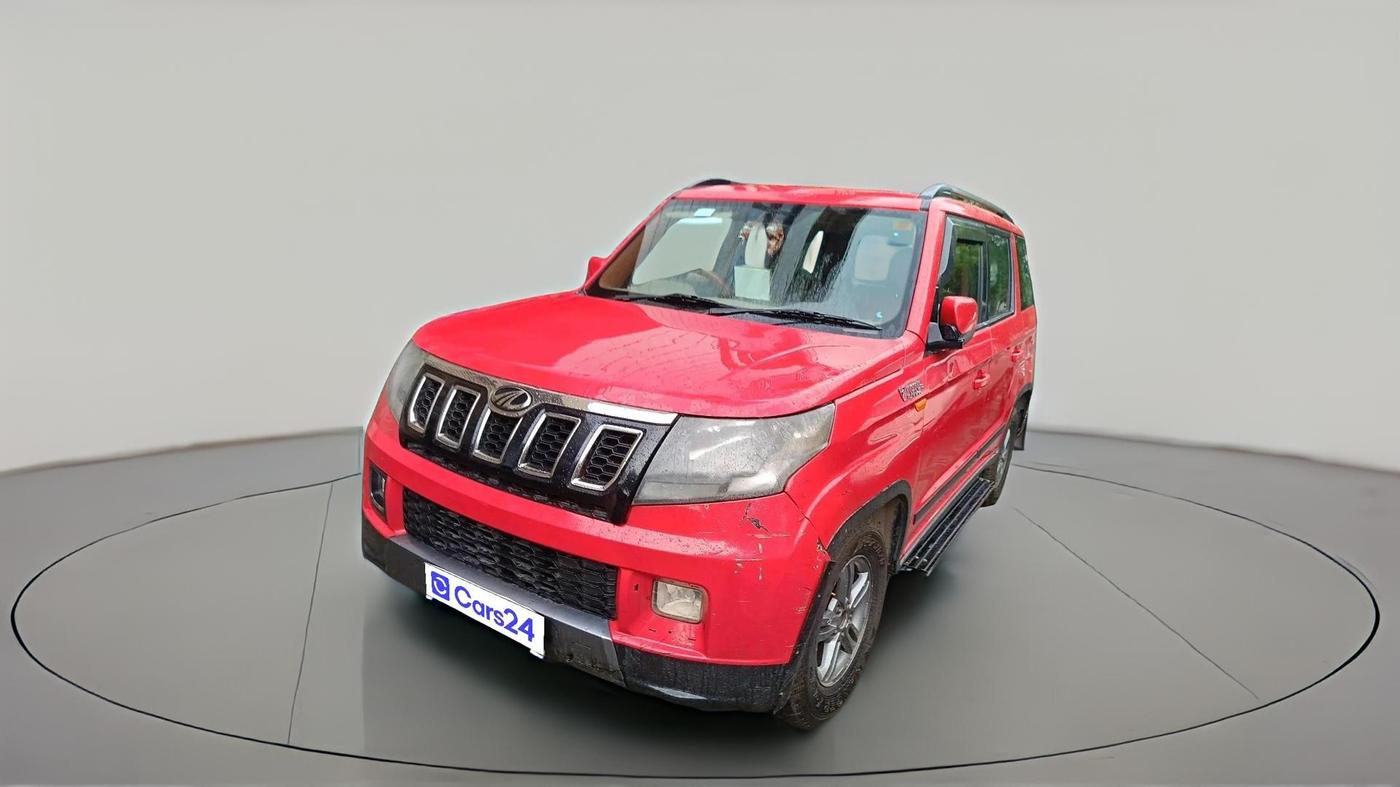 2019 Mahindra TUV300 T10, Diesel, Manual, 92,459 km, exterior