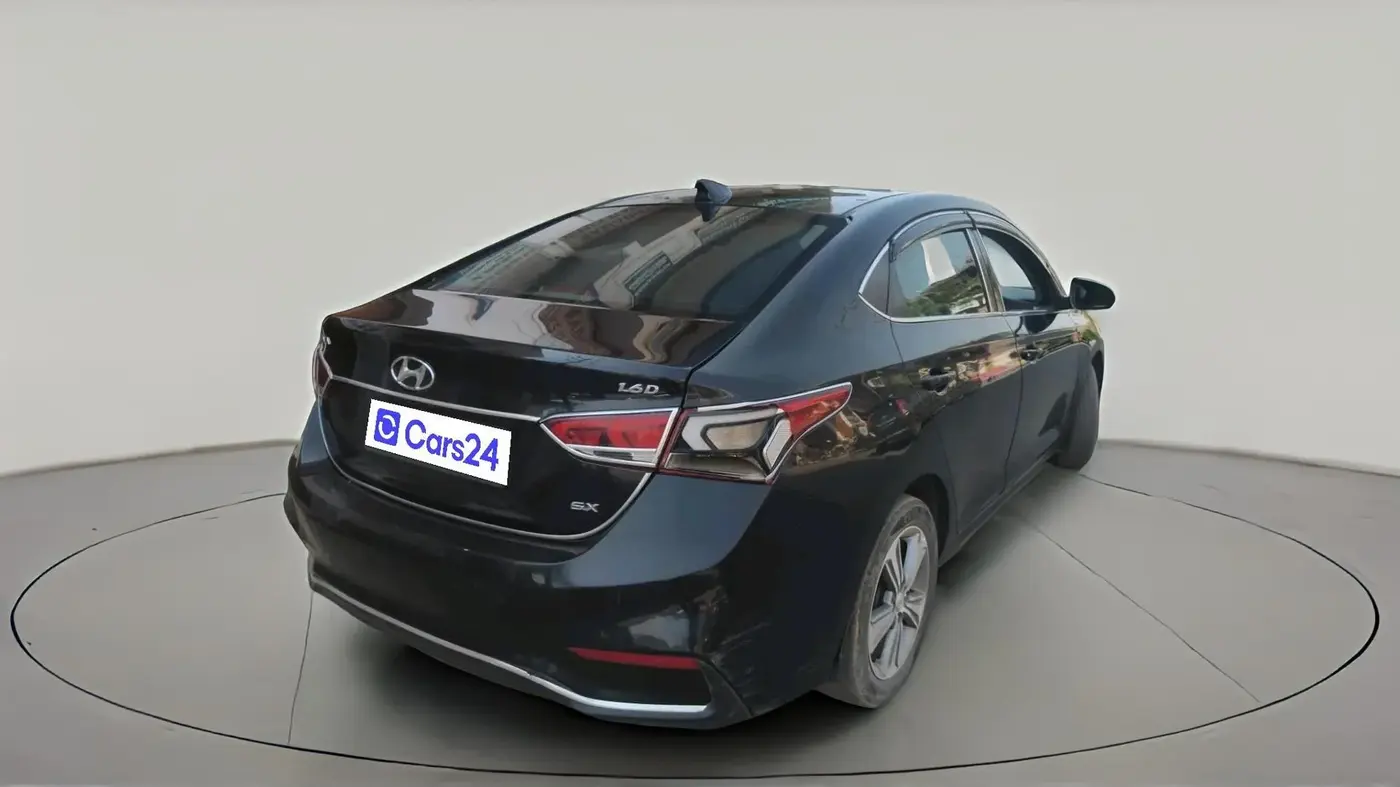 2017 Hyundai Verna 1.6 CRDI SX + AT, Diesel, Automatic, 1,40,245 km, exterior