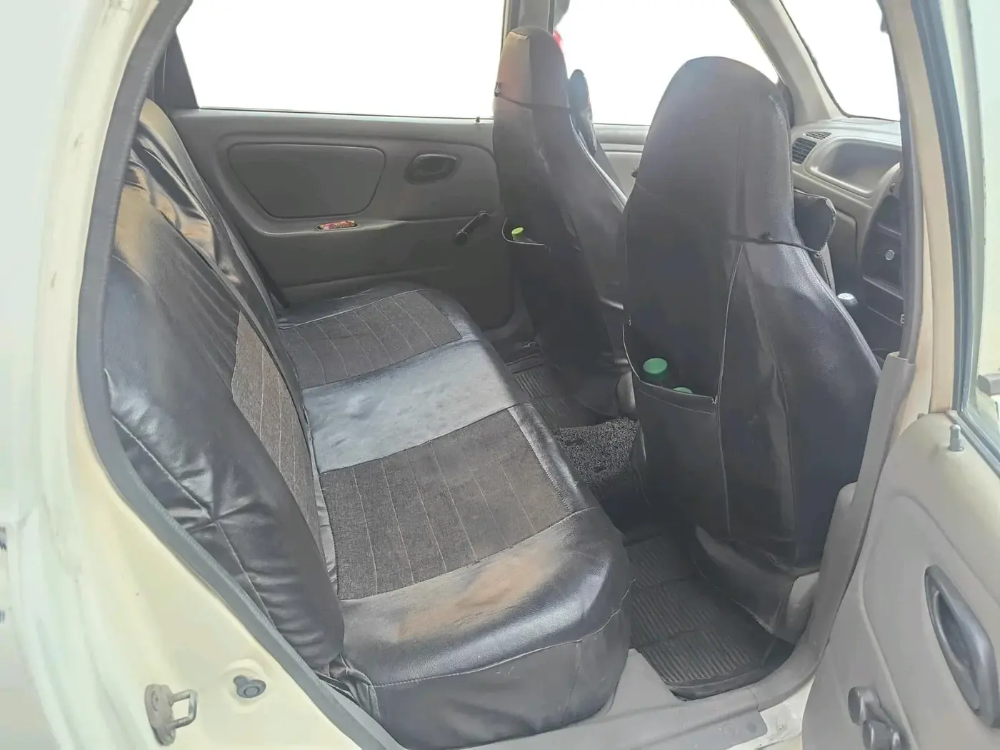 2012 Maruti Alto K10 LXI, CNG, Manual, 1,31,150 km, interior