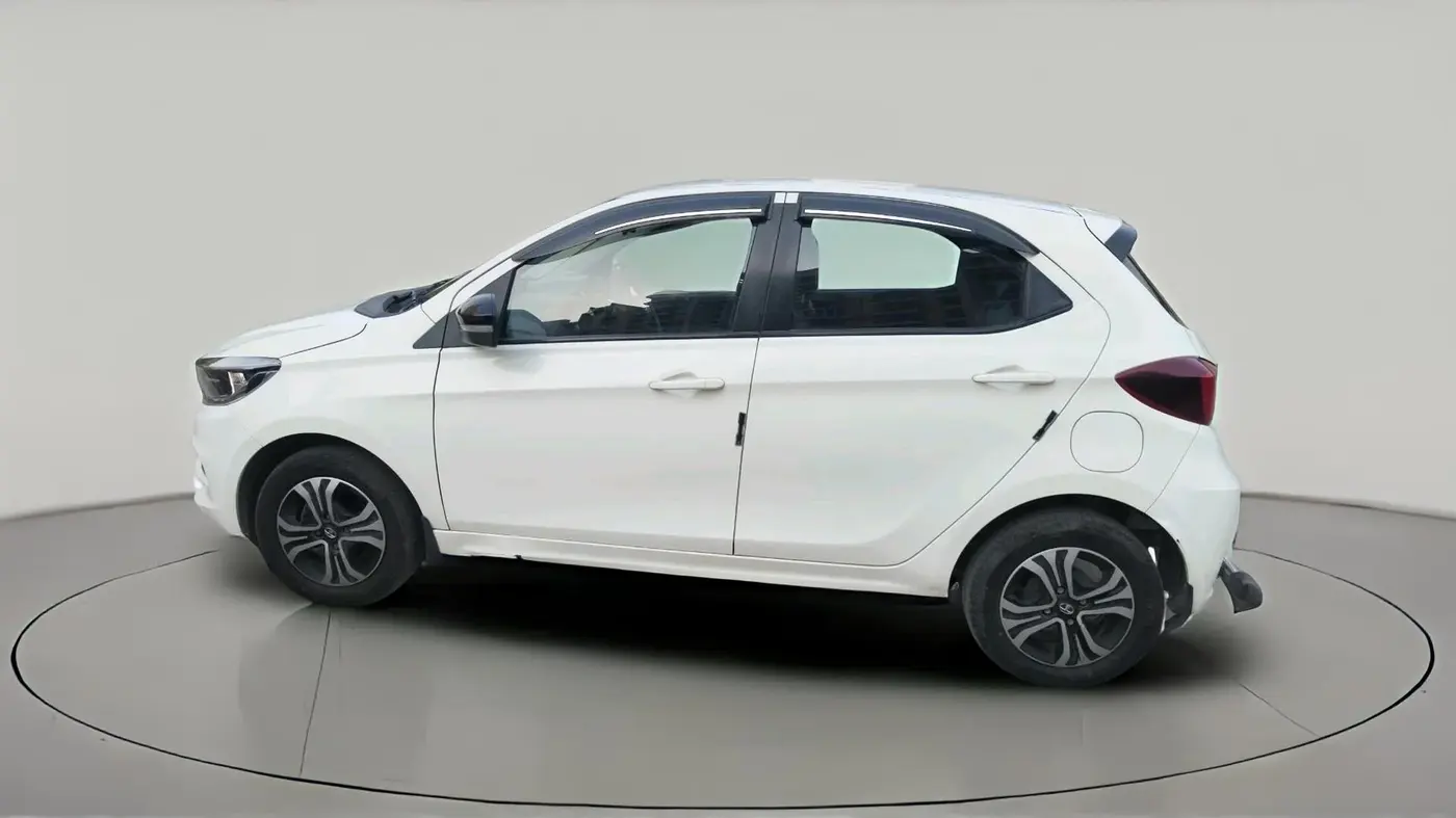 2023 Tata Tiago XT PETROL, Petrol, Manual, 13,790 km, exterior