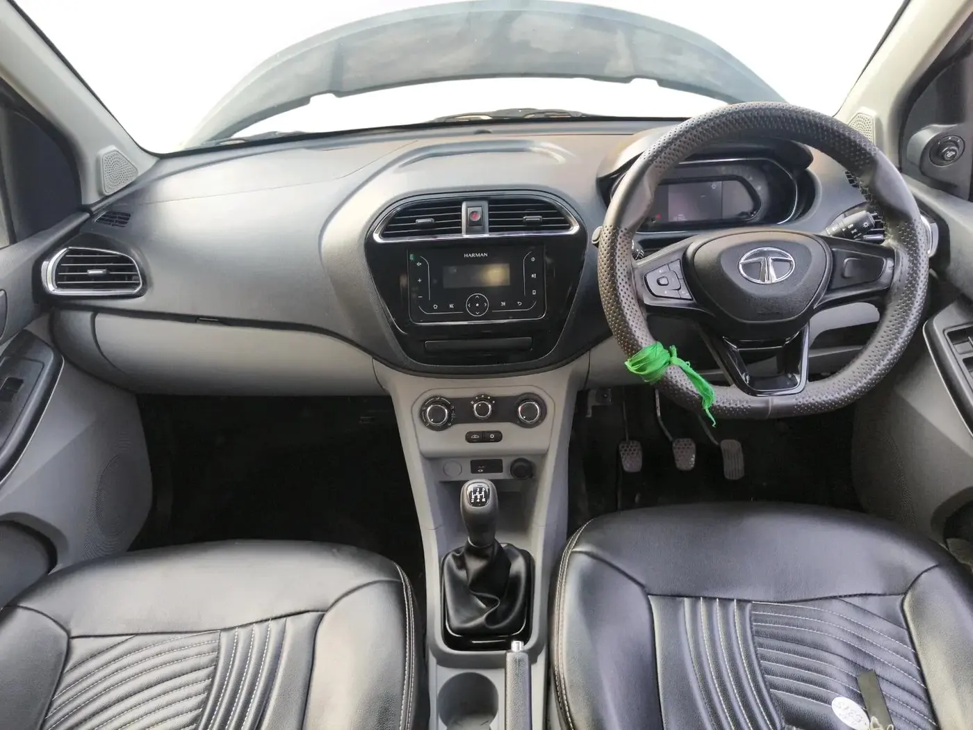 2023 Tata Tiago XT PETROL, Petrol, Manual, 13,790 km, interior