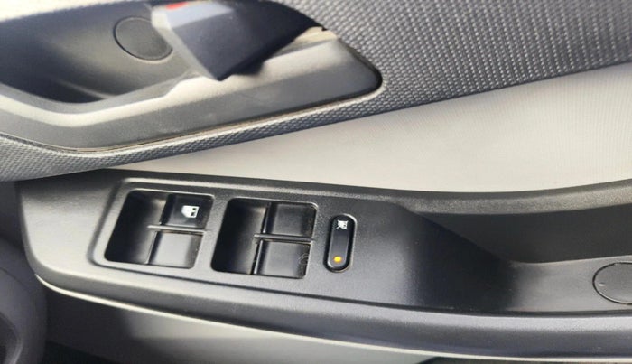 2023 Tata Tiago XT PETROL, Petrol, Manual, 13,790 km, interior