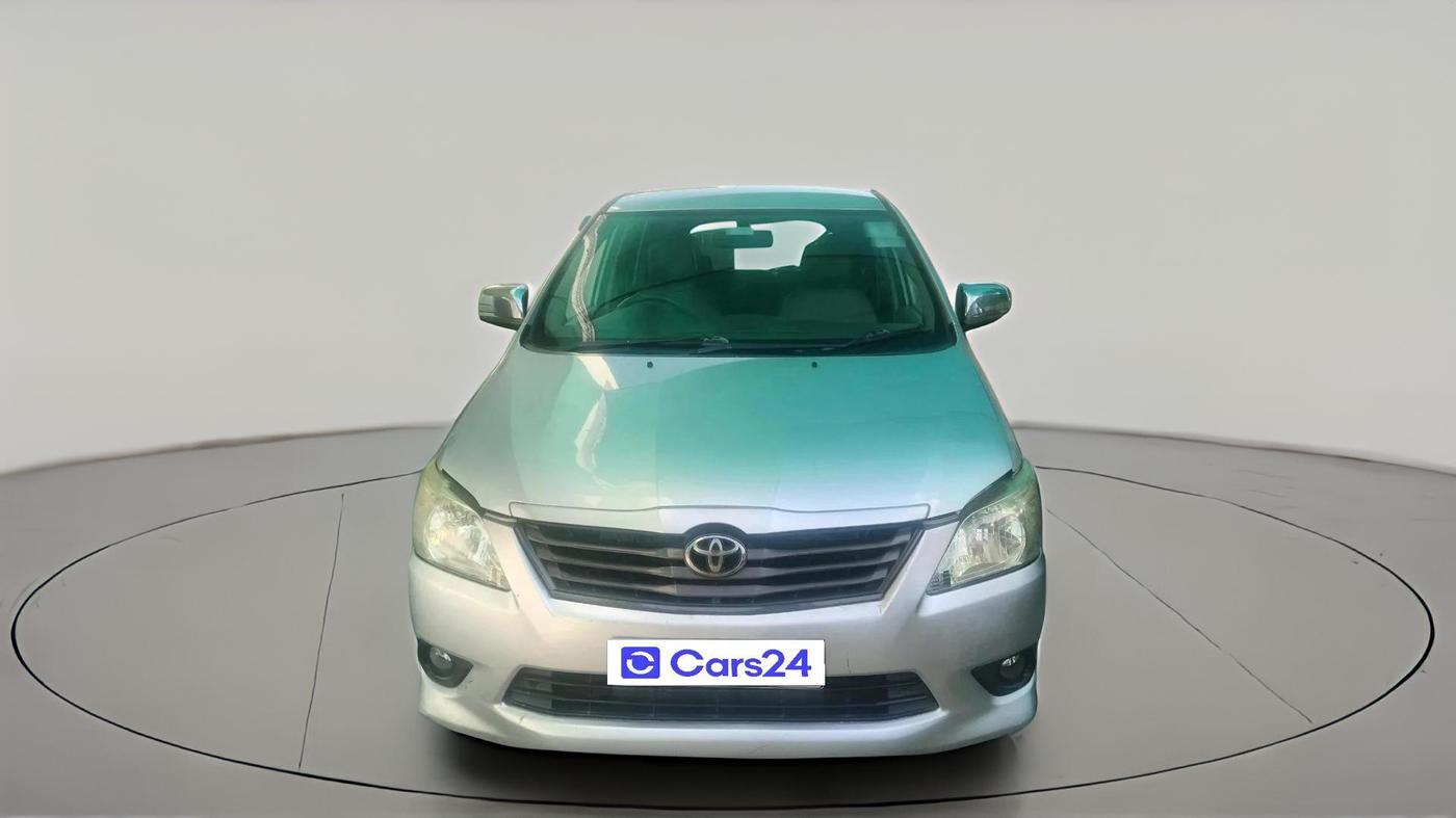 2013 Toyota Innova 2.5 G 8 STR, Diesel, Manual, 2,24,459 km, exterior