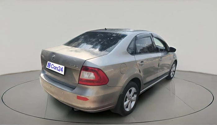 2016 Skoda Rapid AMBITION 1.6 MPI MT, Petrol, Manual, 83,838 km, exterior