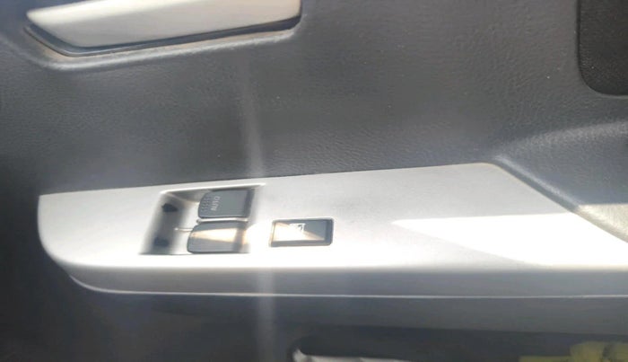 2012 Maruti Wagon R 1.0 LXI, CNG, Manual, 38,478 km, interior