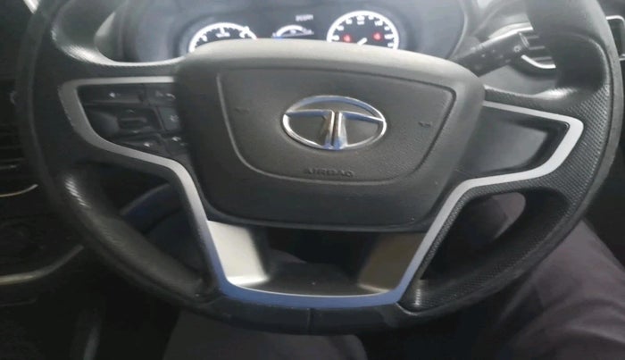 2022 Tata Safari XM, Diesel, Manual, 1,48,646 km, interior