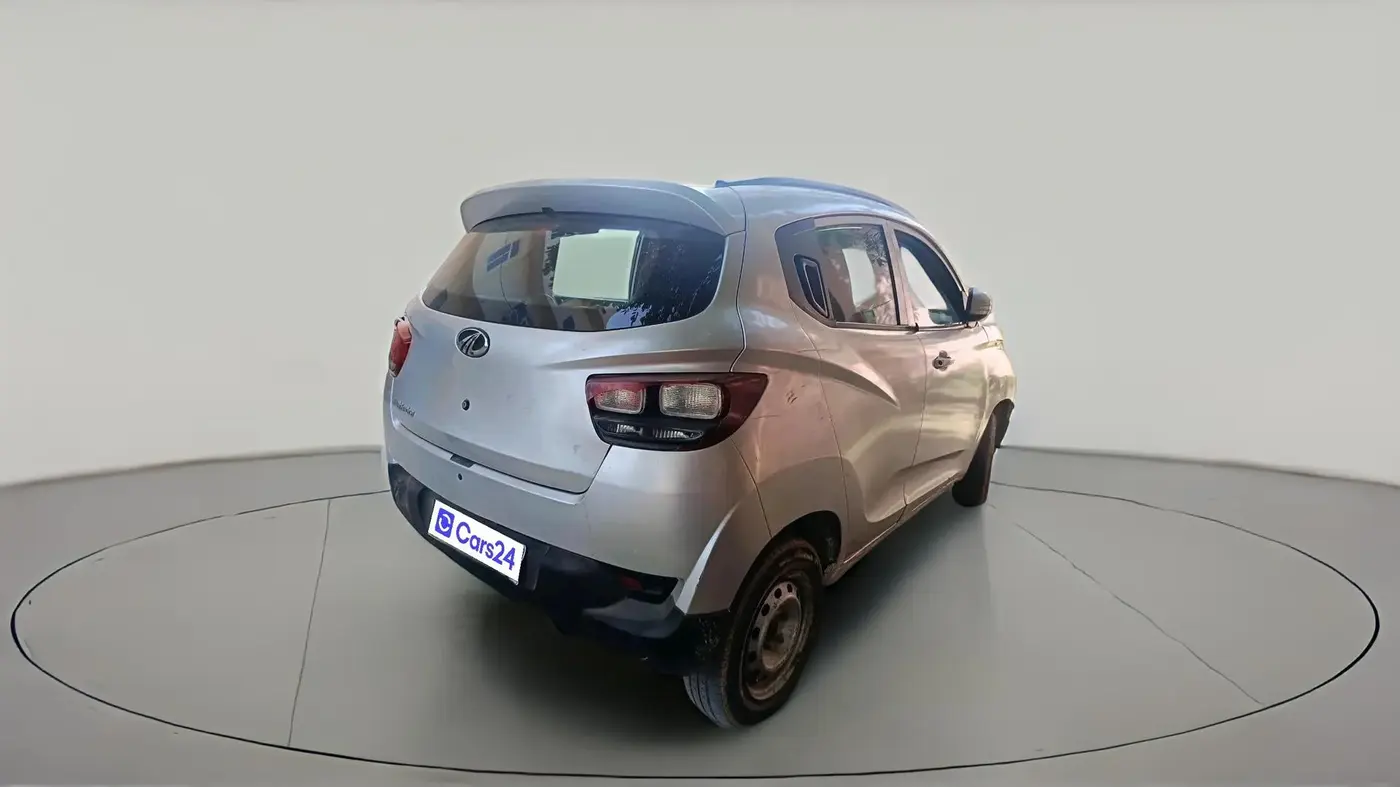 2017 Mahindra Kuv100 K2 6 STR, CNG, Manual, 97,472 km, exterior