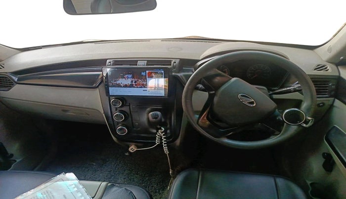 2017 Mahindra Kuv100 K2 6 STR, CNG, Manual, 97,472 km, interior