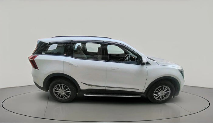 2022 Mahindra XUV700 AX 3 P MT 5 STR, Petrol, Manual, 30,124 km, exterior