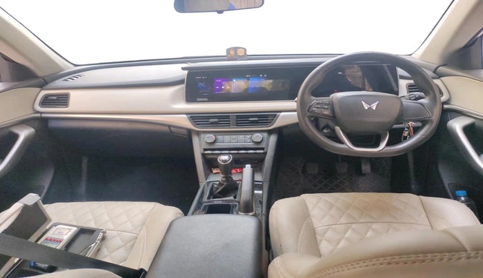 2022 Mahindra XUV700 AX 3 P MT 5 STR, Petrol, Manual, 30,124 km, interior