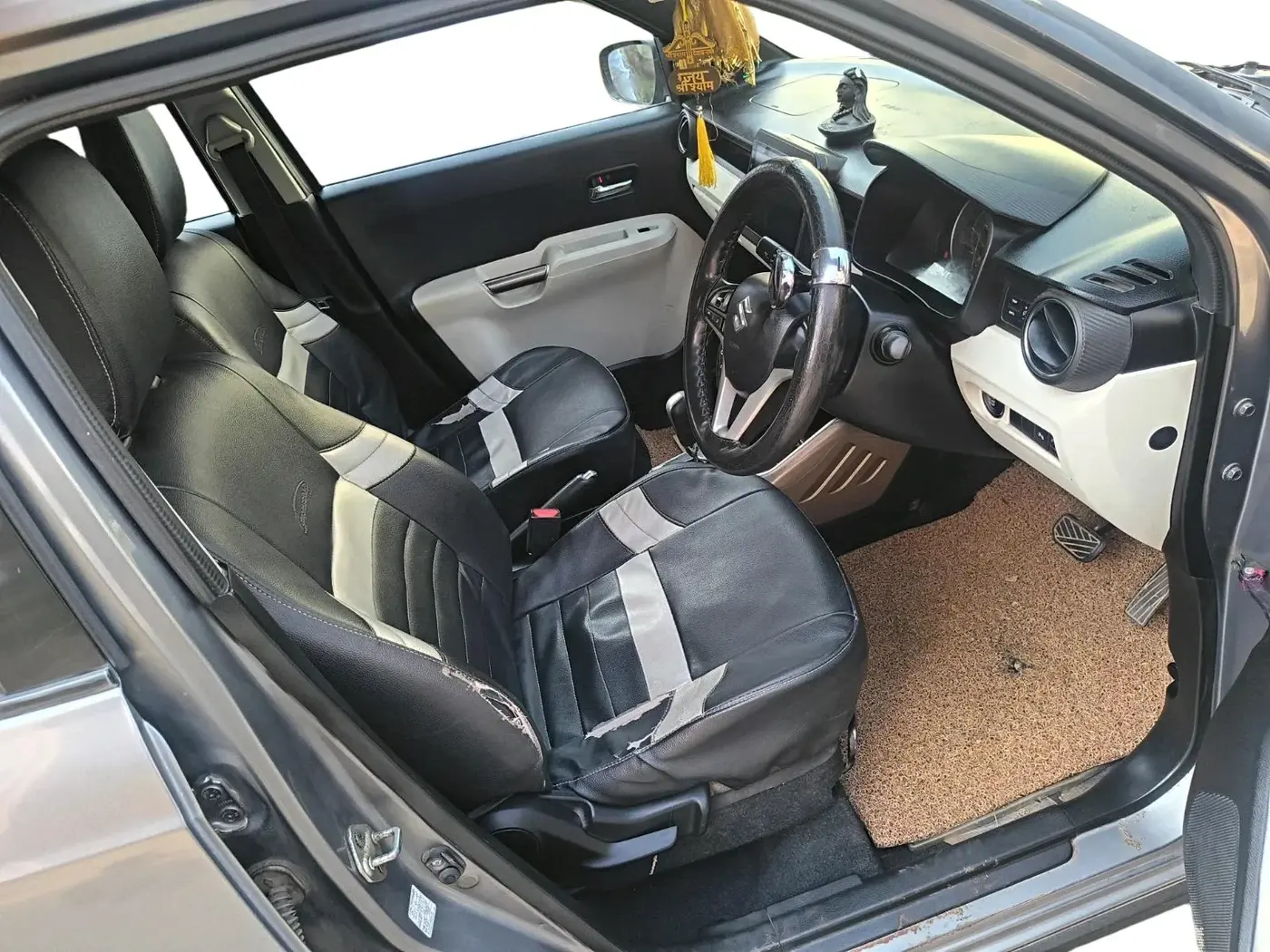2017 Maruti IGNIS ZETA 1.2 AMT, Petrol, Automatic, 82,855 km, interior