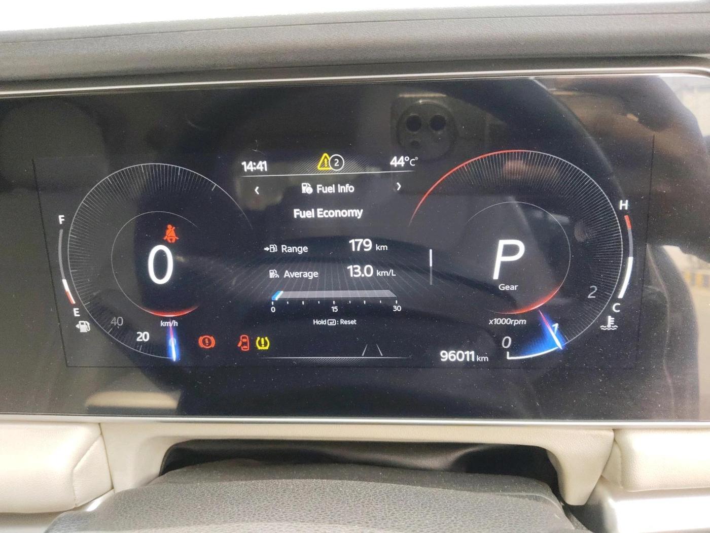 2022 Mahindra XUV700 AX 7 LUXURY D AT 7 STR, Diesel, Automatic, 96,011 km, interior