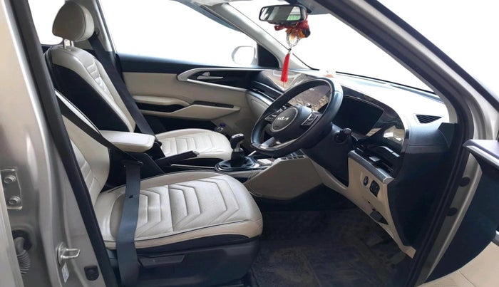 2023 KIA CARENS LUXURY 1.5 TURBO PETROL IMT 7 STR, Petrol, Manual, 60,073 km, interior