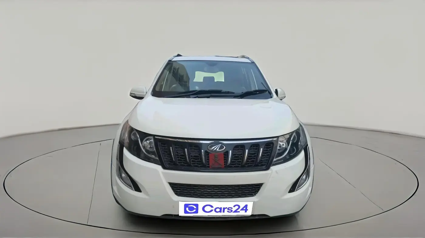 2016 Mahindra XUV500 W10, Diesel, Manual, 2,05,485 km, exterior