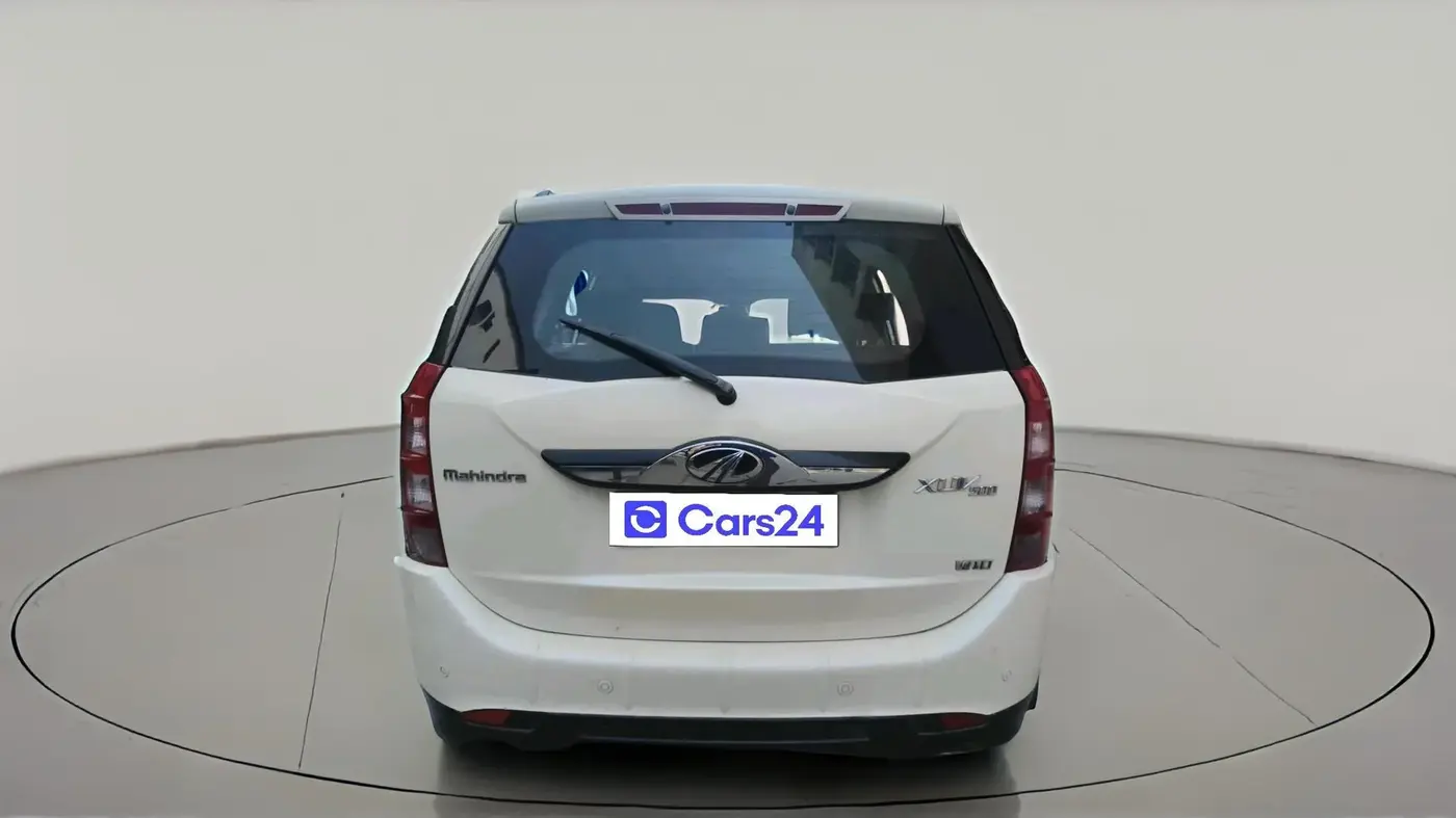 2016 Mahindra XUV500 W10, Diesel, Manual, 2,05,485 km, exterior