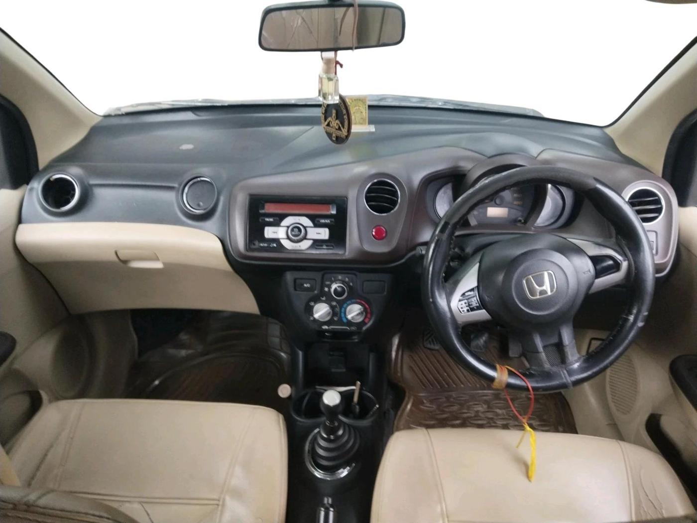 2013 Honda Amaze 1.5L I-DTEC S, Diesel, Manual, 90,621 km, interior