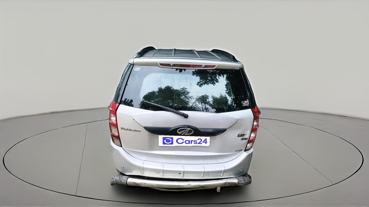 2016 Mahindra XUV500 W6, Diesel, Manual, 90,484 km, exterior