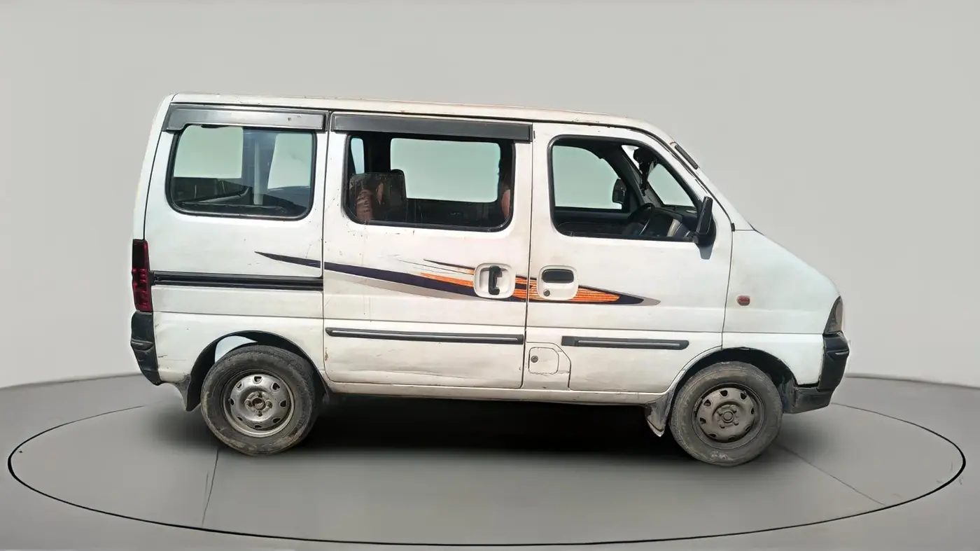 2017 Maruti Eeco 7 STR, CNG, Manual, 85,095 km, exterior