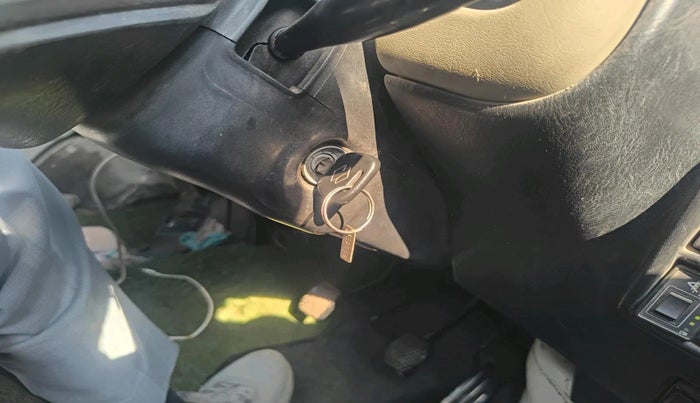 2017 Maruti Eeco 7 STR, CNG, Manual, 85,095 km, interior