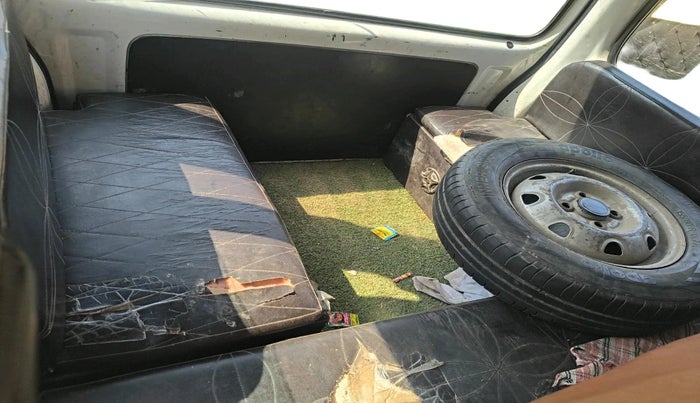 2017 Maruti Eeco 7 STR, CNG, Manual, 85,095 km, interior