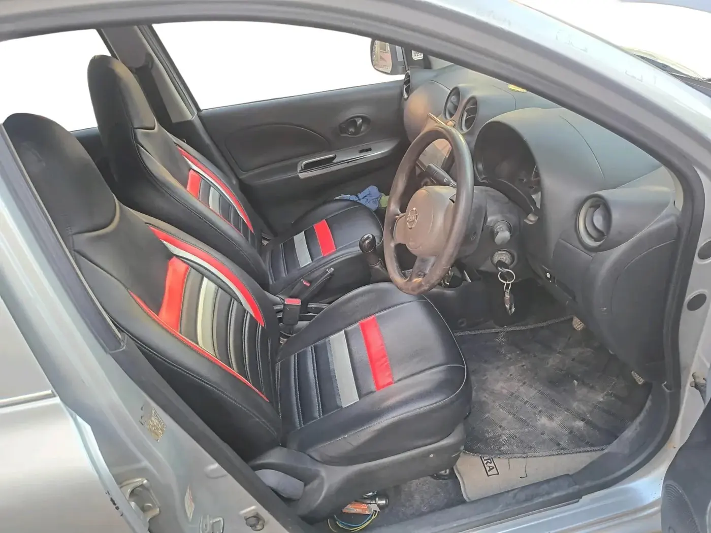 2017 Nissan Micra Active XL, CNG, Manual, 88,635 km, interior