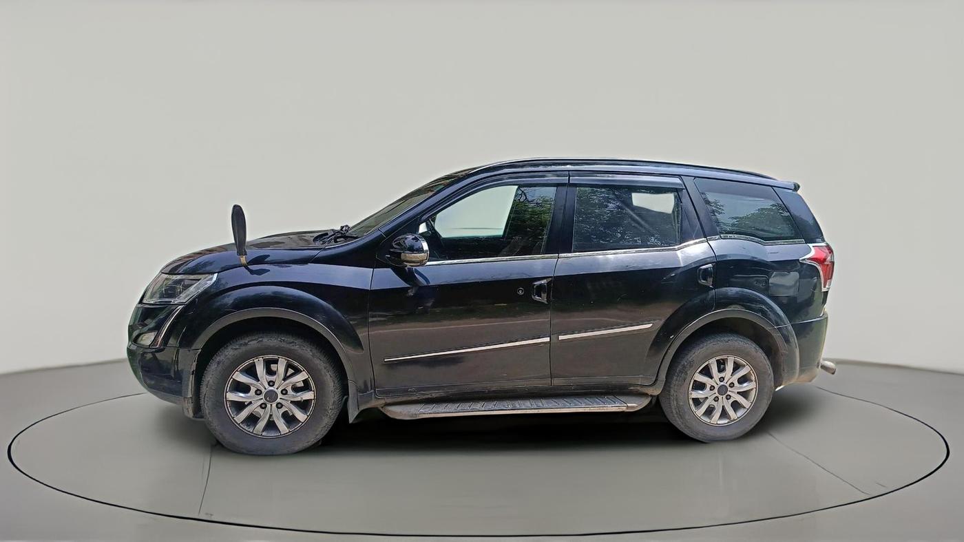 2018 Mahindra XUV500 W9, Diesel, Manual, 80,000 km, exterior