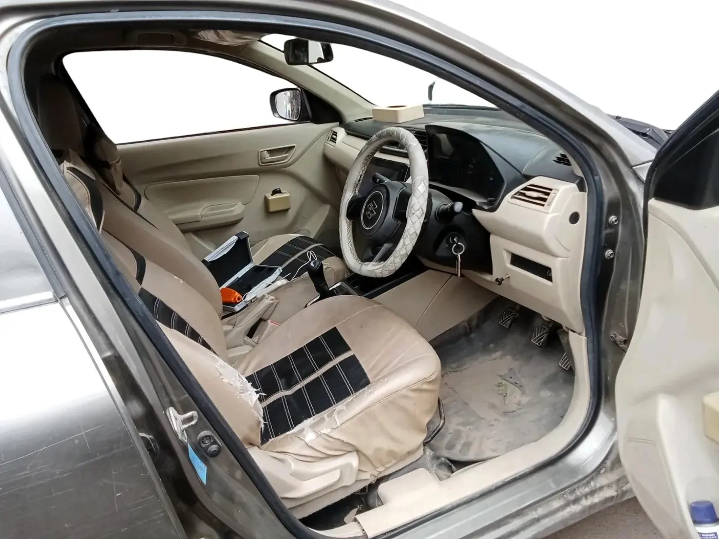 2018 Maruti Dzire LXI, Petrol, Manual, 56,813 km, interior
