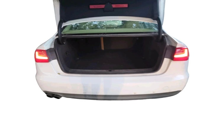 2015 Audi A6 35TDI PREMIUM, Diesel, Automatic, 1,07,688 km, exterior