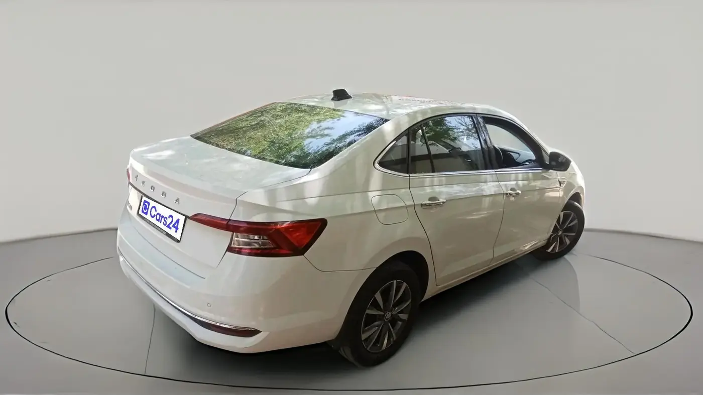 2024 Skoda SLAVIA STYLE 1.0L TSI AT, Petrol, Automatic, 16,897 km, exterior