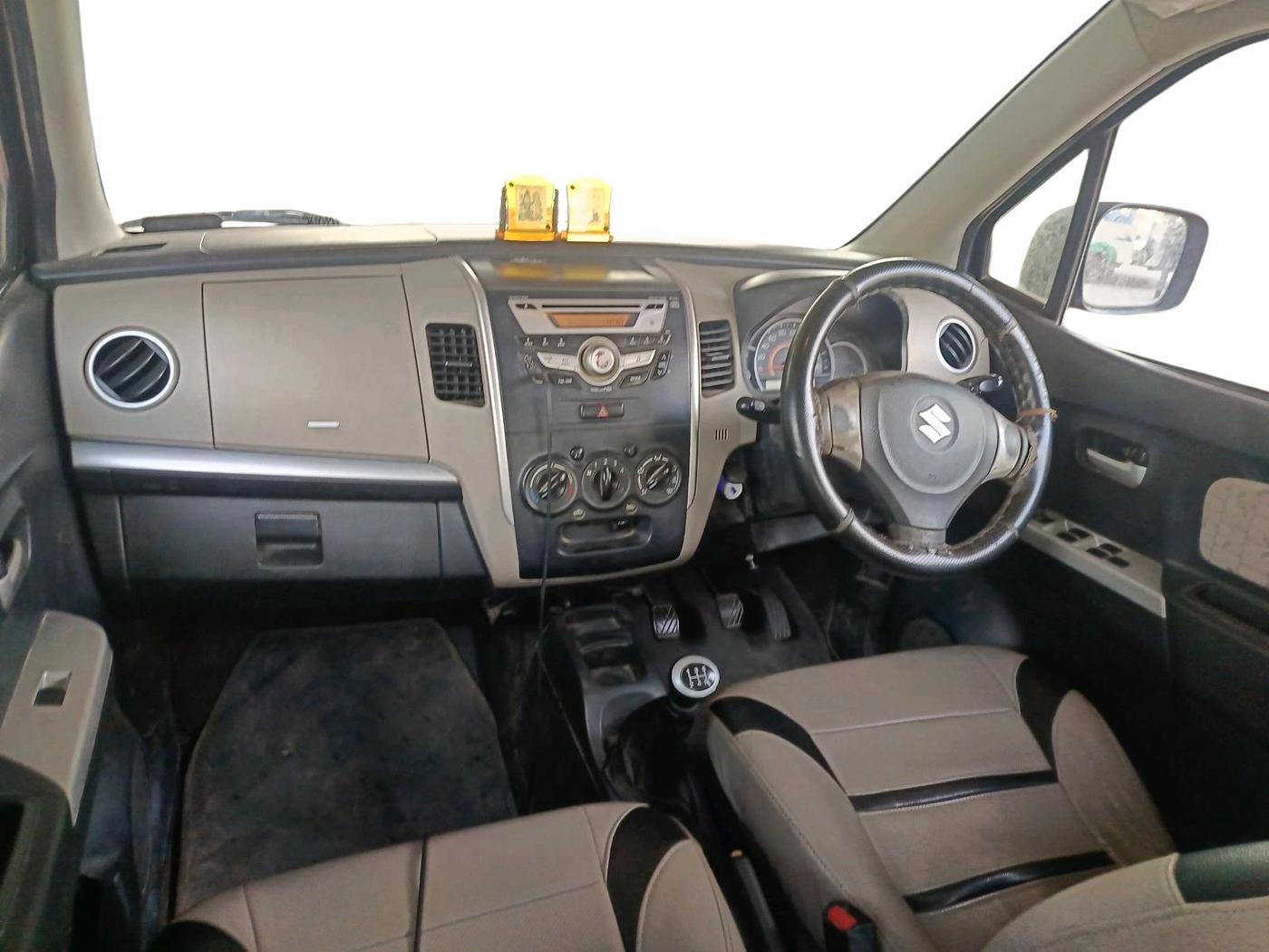 2016 Maruti Wagon R 1.0 VXI, Petrol, Manual, 1,90,000 km, interior