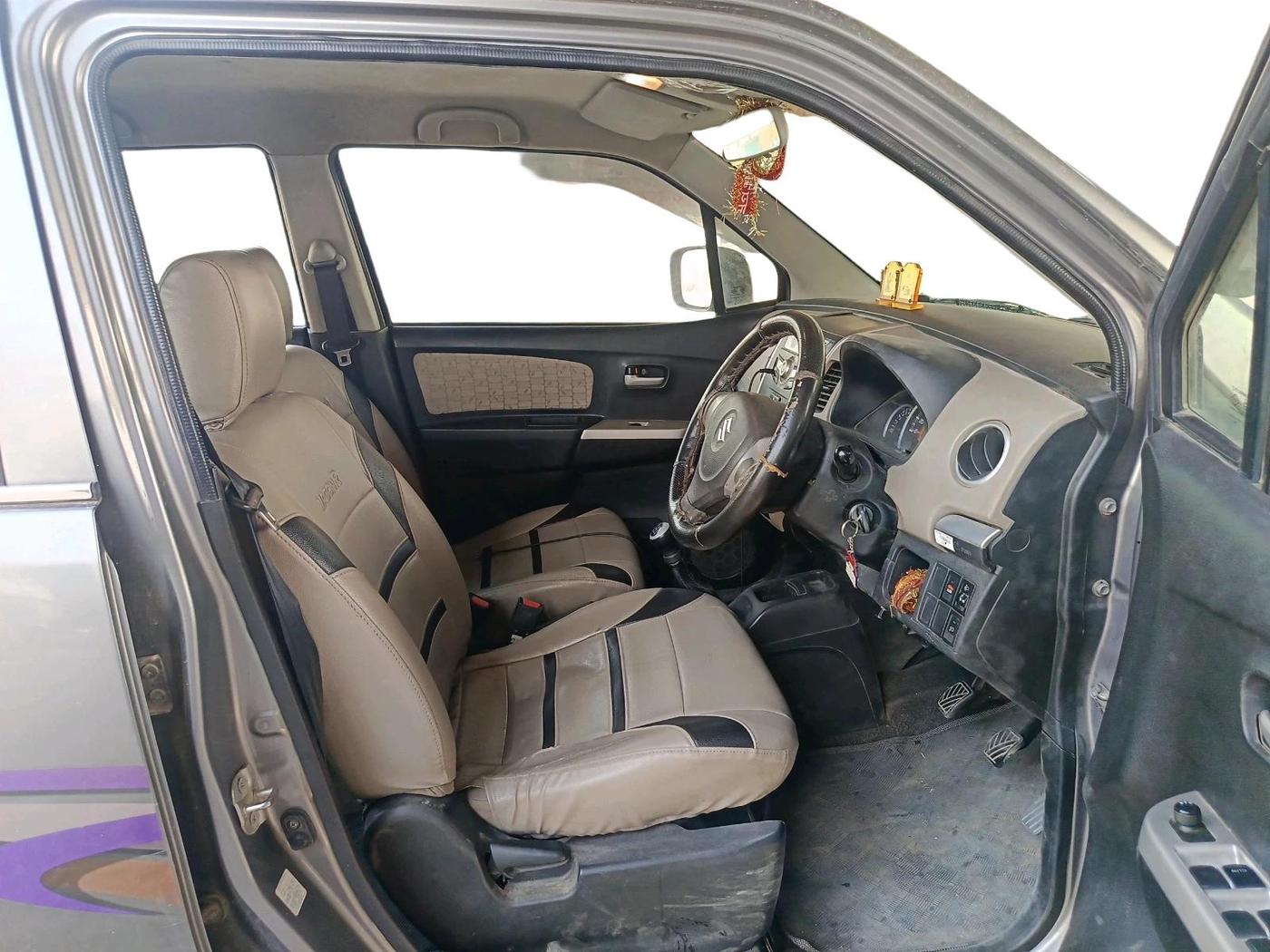 2016 Maruti Wagon R 1.0 VXI, Petrol, Manual, 1,90,000 km, interior