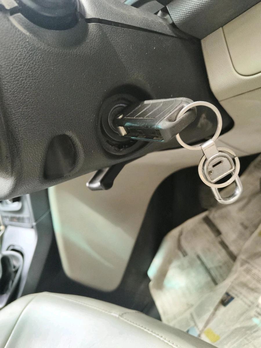 2019 Mahindra MARAZZO M2 8 STR, Diesel, Manual, 2,03,064 km, interior