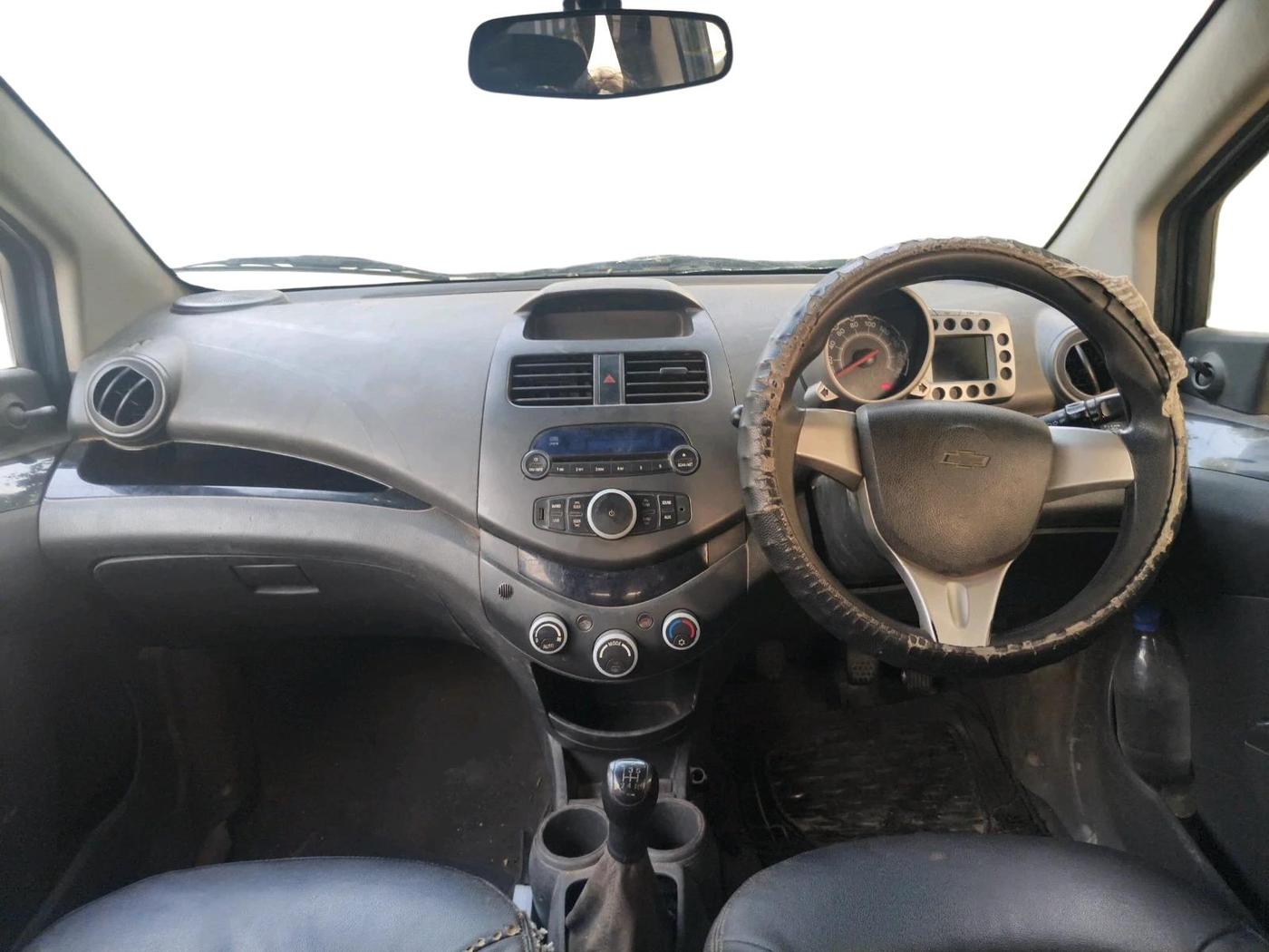 2011 Chevrolet Beat LT PETROL, CNG, Manual, 1,23,457 km, interior