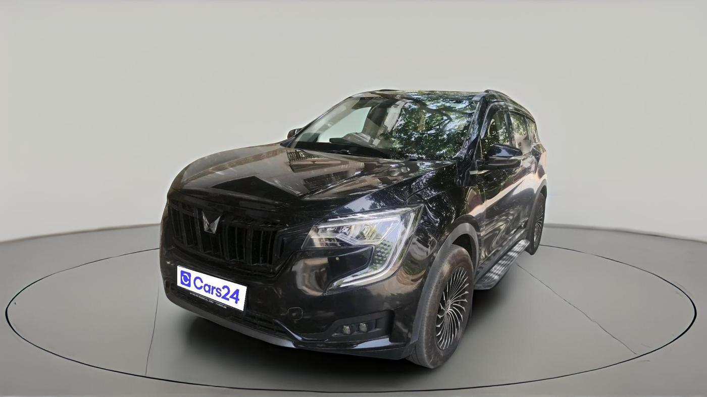 2025 Mahindra XUV700 AX 7 D AT 7 STR, Diesel, Automatic, 22,947 km, exterior