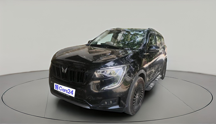 2025 Mahindra XUV700 AX 7 D AT 7 STR, Diesel, Automatic, 22,947 km, exterior