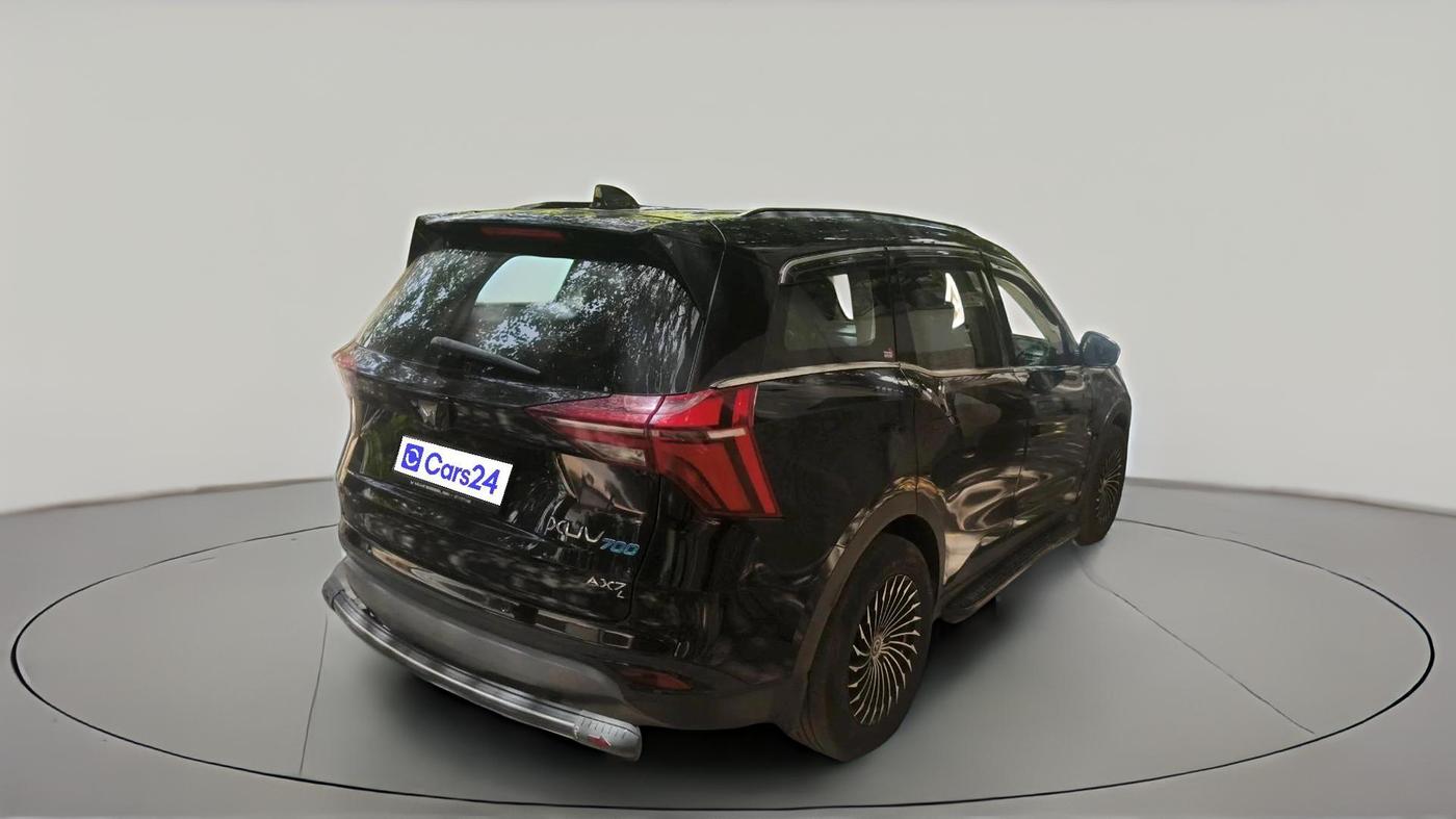2025 Mahindra XUV700 AX 7 D AT 7 STR, Diesel, Automatic, 22,947 km, exterior