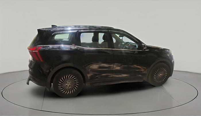 2025 Mahindra XUV700 AX 7 D AT 7 STR, Diesel, Automatic, 22,947 km, exterior