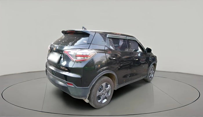 2023 Mahindra XUV400 EC 3.3 KW, Electric, Automatic, 74,872 km, exterior
