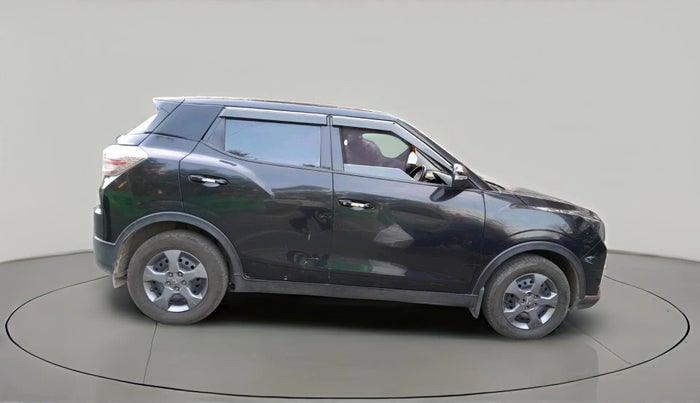 2023 Mahindra XUV400 EC 3.3 KW, Electric, Automatic, 74,872 km, exterior