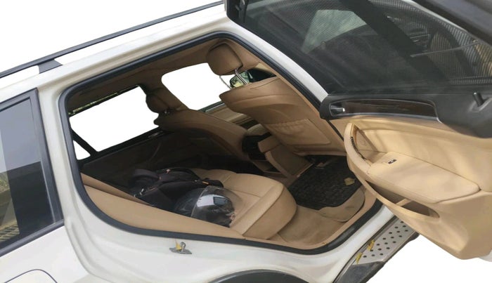 2013 BMW X5 xDrive 30d, Diesel, Automatic, 1,13,142 km, interior