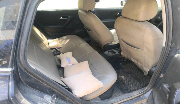 2014 Volkswagen Polo TRENDLINE 1.5L, Diesel, Manual, 1,54,465 km, interior