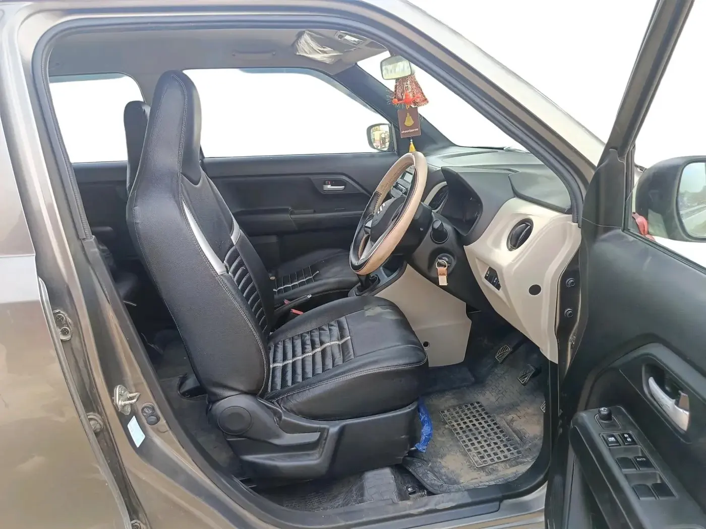 2023 Maruti New Wagon-R VXI 1.0, Petrol, Manual, 19,869 km, interior