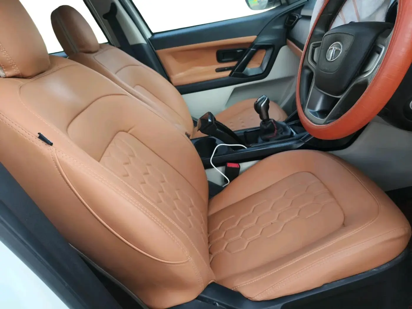 2021 Tata Safari XE, Diesel, Manual, 85,808 km, interior