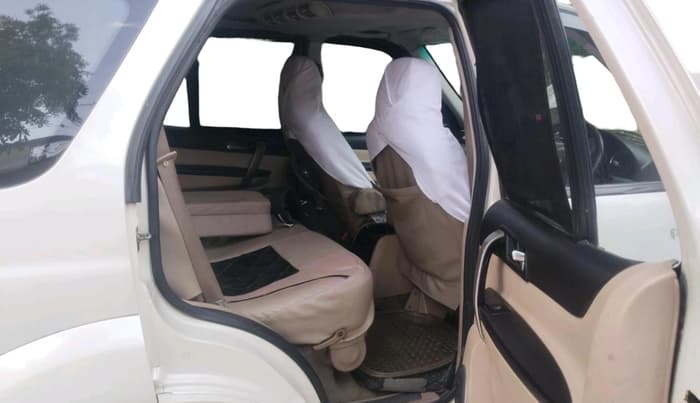 2013 Tata Safari Storme 2.2 EX 4X2, Diesel, Manual, 1,17,202 km, interior