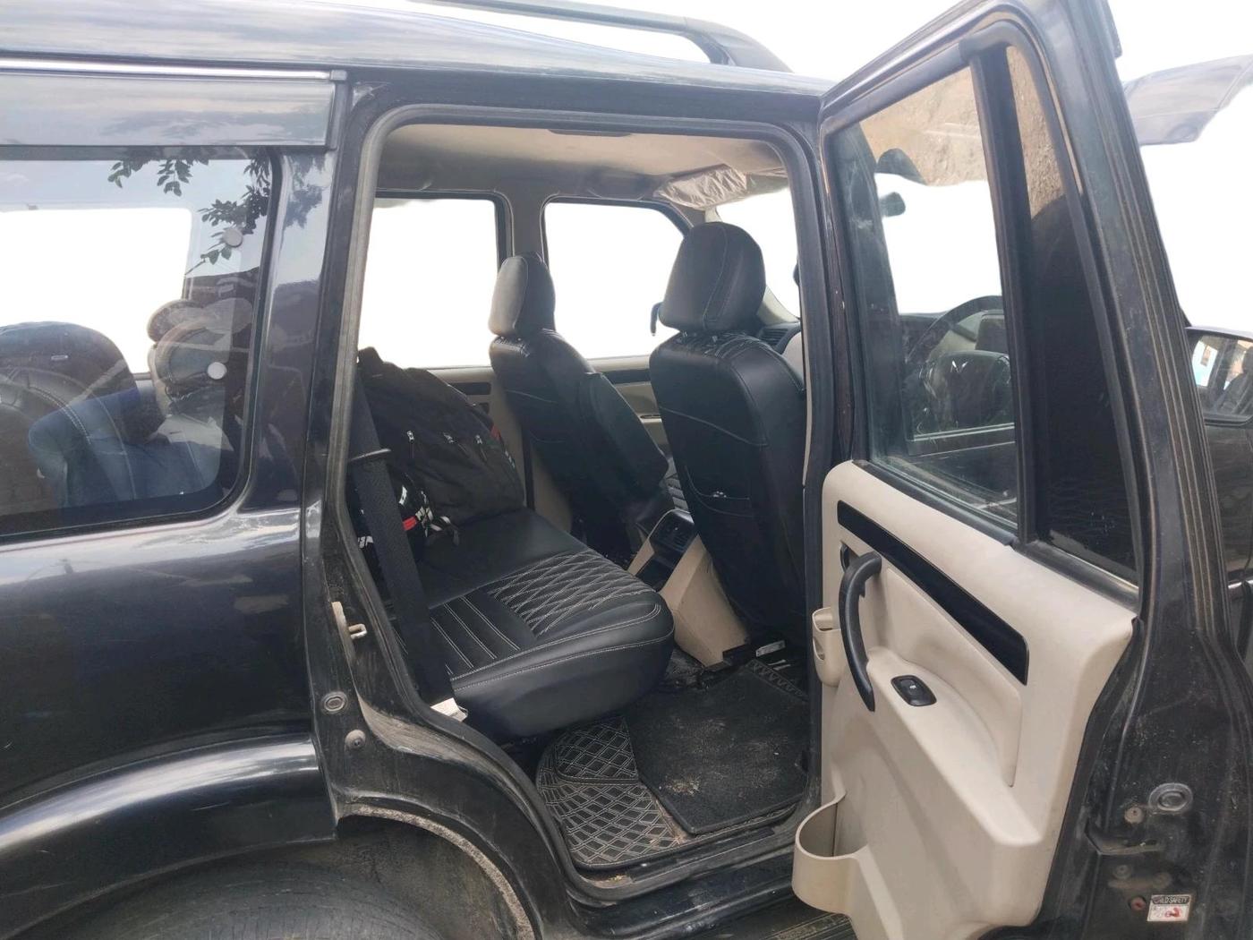2024 Mahindra SCORPIO CLASSIC S 7STR, Diesel, Manual, 42,960 km, interior