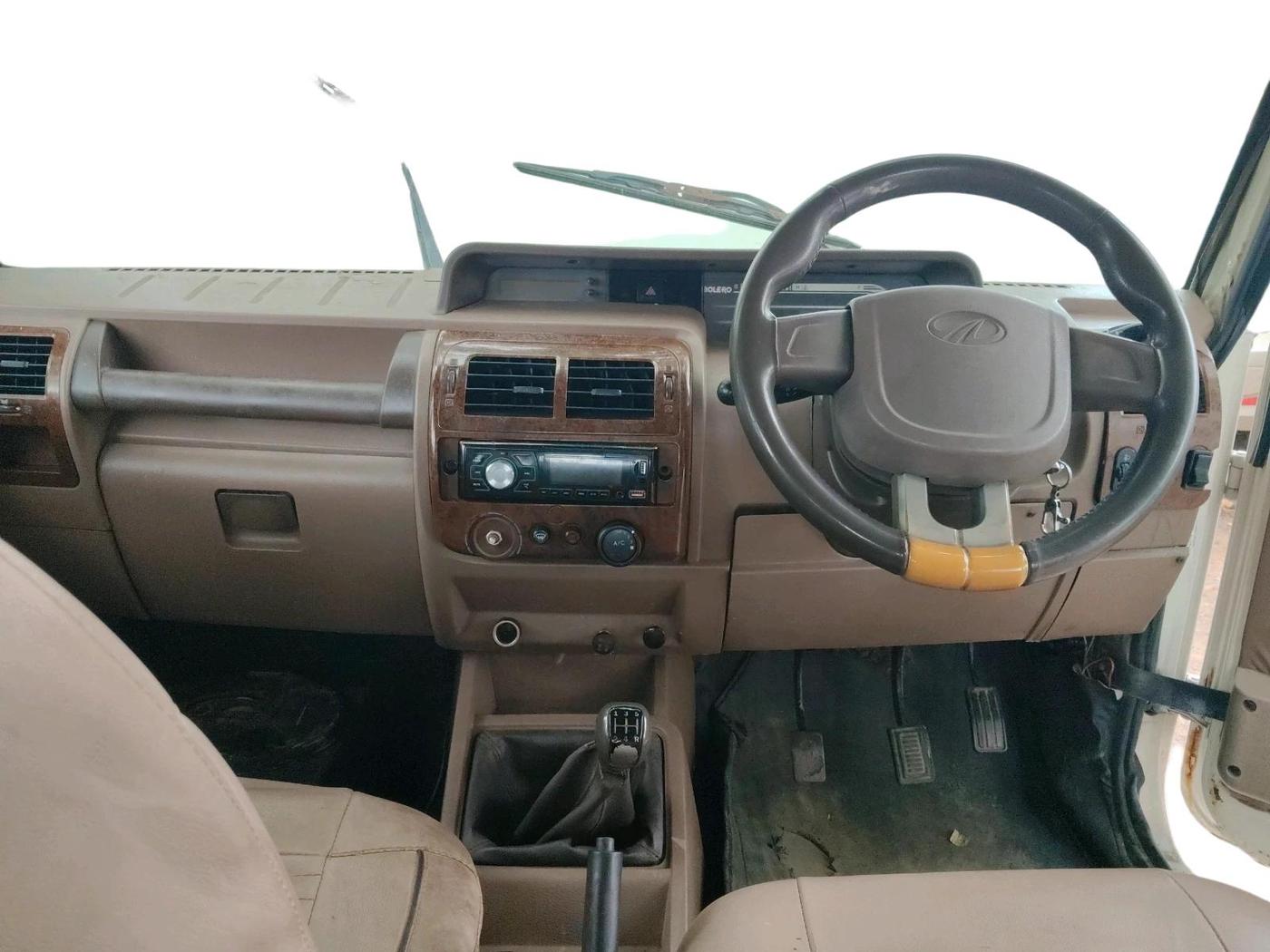 2016 Mahindra Bolero ZLX BS IV, Diesel, Manual, 1,73,100 km, interior