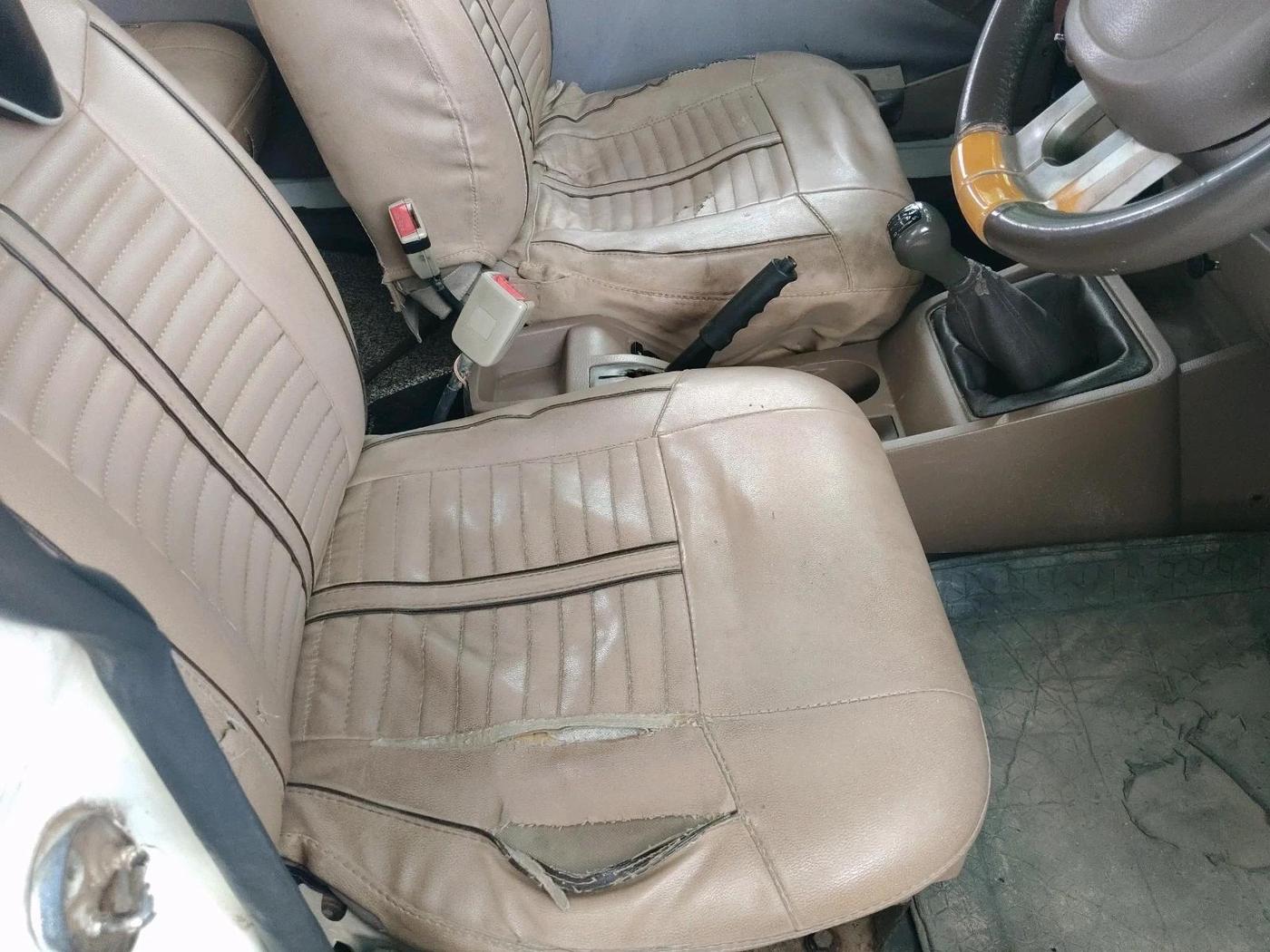 2016 Mahindra Bolero ZLX BS IV, Diesel, Manual, 1,73,100 km, interior