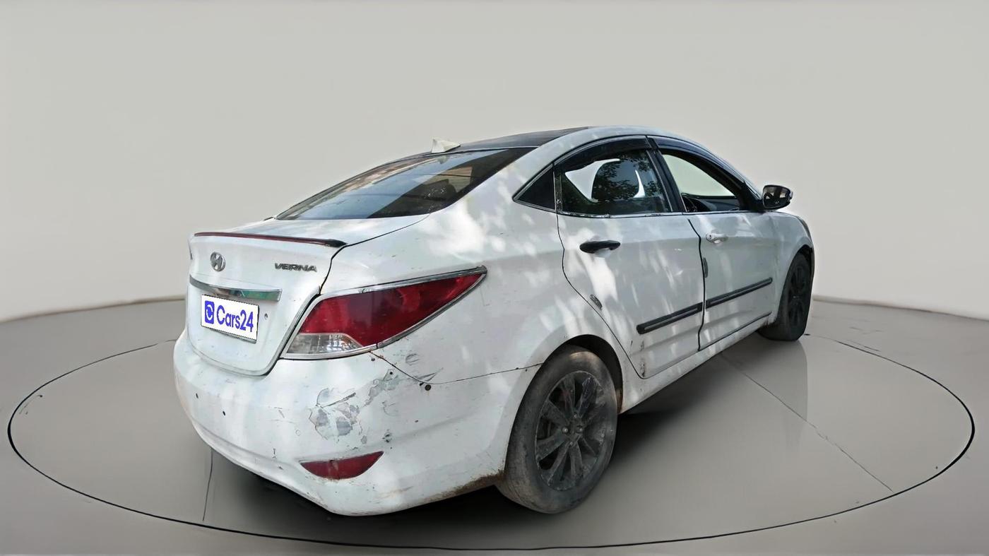 2012 Hyundai Verna FLUIDIC 1.6 VTVT SX, Petrol, Manual, 1,20,033 km, exterior